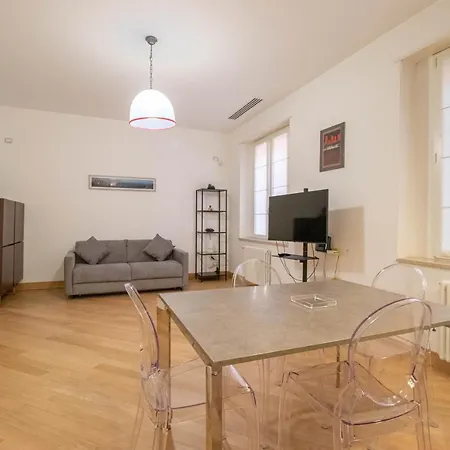 דירה Iannace's Flat *